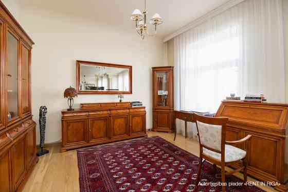 Продается уютная, полностью меблированная и оборудованная 2-комнатная квартира в Рига