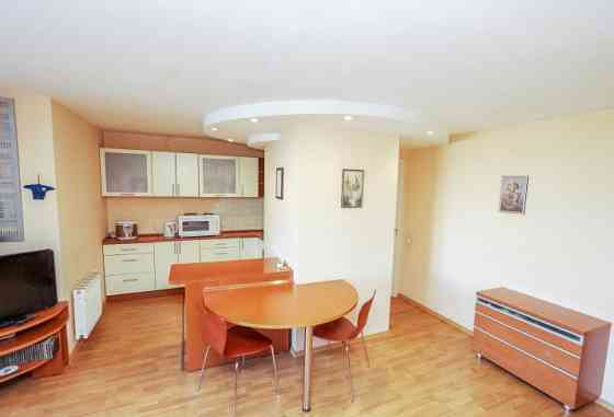 Светлая и просторная,  1 изолированная комната, квартира, полностью меблирована Rīga