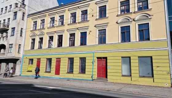 Новая цена. Владелец продаёт помещения с общей площадью 358 кв. м. в центре Риги на Рига