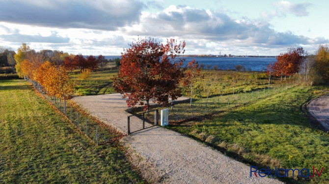 Tiek pārdots 8 dzīvokļu (23 - 108m2) kopts, mājīgs namīpašums, ar iespēju izbūvēt trešo Rīga - foto 1