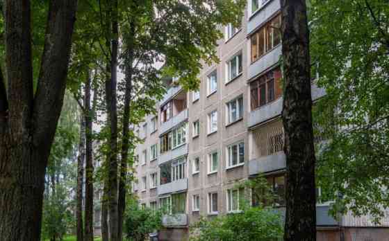 Продаётся современная трёхкомнатная квартира в Ильгуцемсе.  Квартира состоит из Rīga