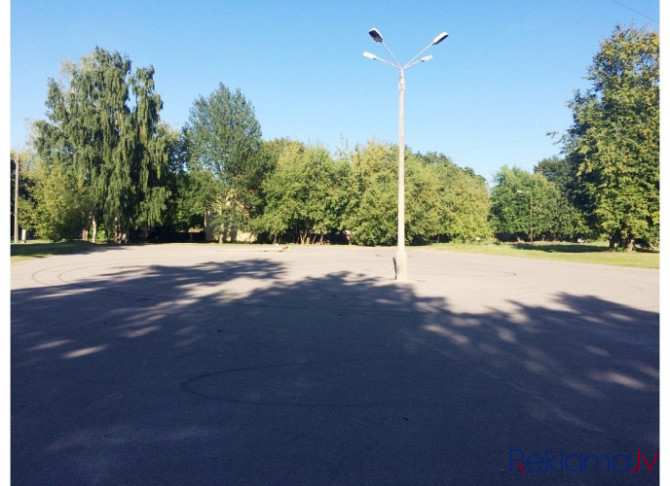Perspektīvs īpašums, ar asfaltētu laukumu. Atrašanas vieta piemērota komercdarbībai vai Rīga - foto 3
