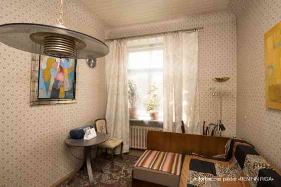 Продается 2-комнатная квартира в историческом центре Риги, на улице Авоту. Рига
