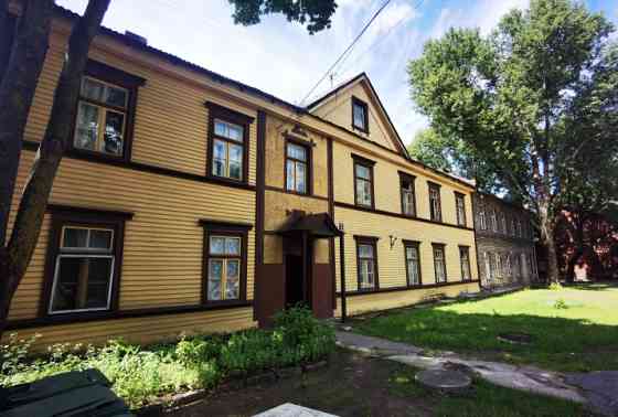 Продается инвестиционный объект в Чиекуркалнсе, состоит из 3 зданий и сарая. Rīga