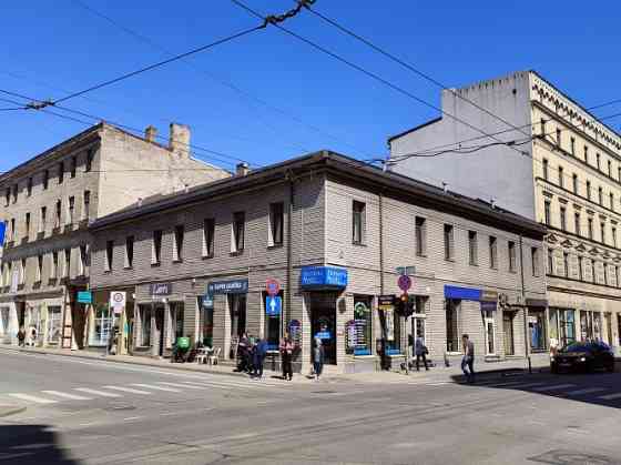 Продаётся здание на улице Марии.  Тип использования здания: 1220 здание с офисами. Rīga