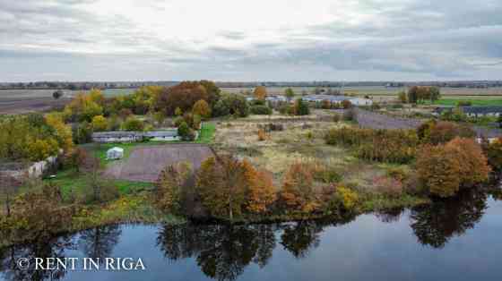 Продается сельскохозяйственный участок у воды в Lielplatone для постройки частного Jelgava un Jelgavas novads
