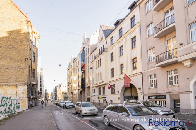 Tiek pārdots dzīvoklis Skolas ielā 22 ar fantastisku balkonu uz Skolas ielas pusi.  Tas tiek Rīga - foto 17