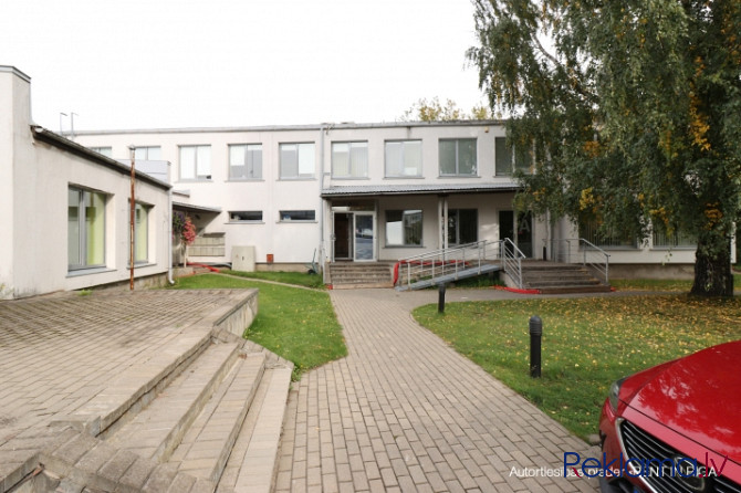 Administratīva divstāvu ēkā Purvciemā.  Kopējā ēkas platība 2024,3 m2. Kopējā Rīga - foto 8