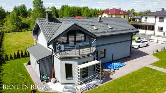 Продается двухэтажный "умный" дом в Елгаве с прекрасной аурой  На первом этаже Jelgava un Jelgavas novads