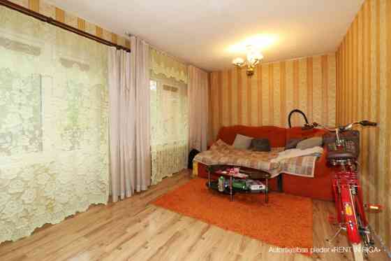 Продается просторная и теплая однокомнатная квартира на улице Pionieru.  В квартире Олайне