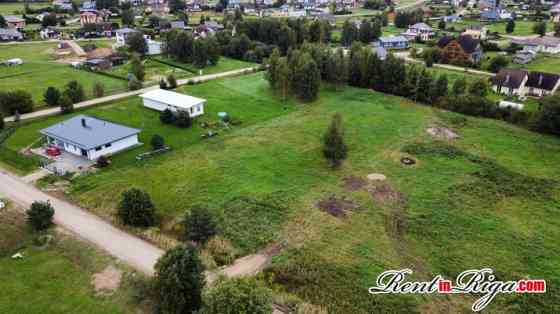 Продается земельный участок под индивидуальное строительство частного дома в Олайне
