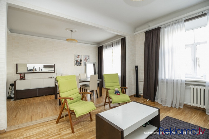 Klusajā centrā tiek pārdots plašs, mēbelēts trīs (4) istabu dzīvoklis ar balkonu. Rīga - foto 8