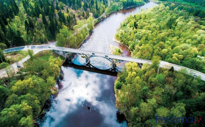 Apbūves gabals ainaviskā vietā blakus Gaujas upei ar savu individuālu kanālu, kurš ietek Ādažu novads - foto 11