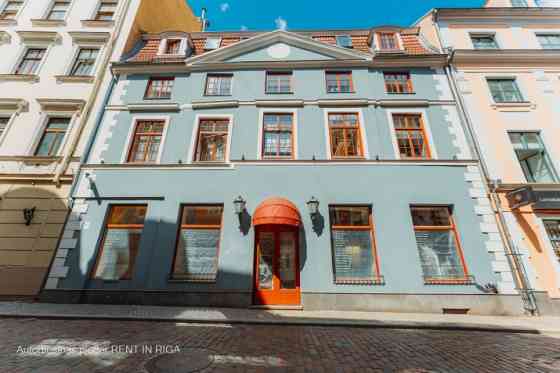 Premises in the most active pedestrian street in Old Town - Kaļķu Street 7 (between Līvu Square and  Рига