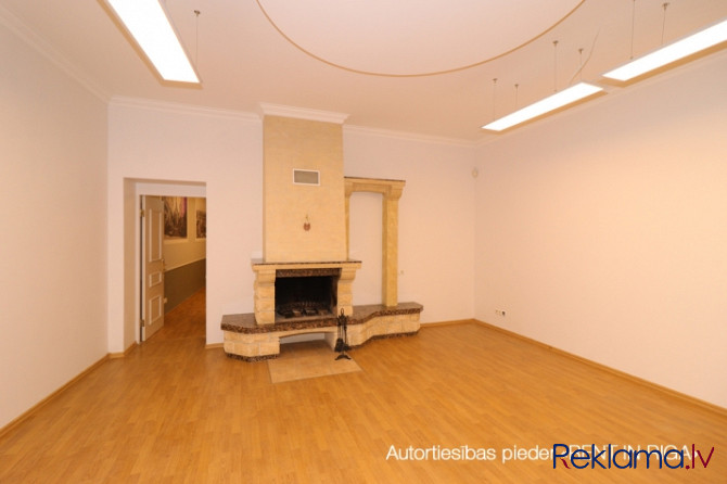 Piedāvājam īrēt plašas telpas ar dzīvoklī kopā pilsētas centrā. + platība sastāv no 2 Rīga - foto 7