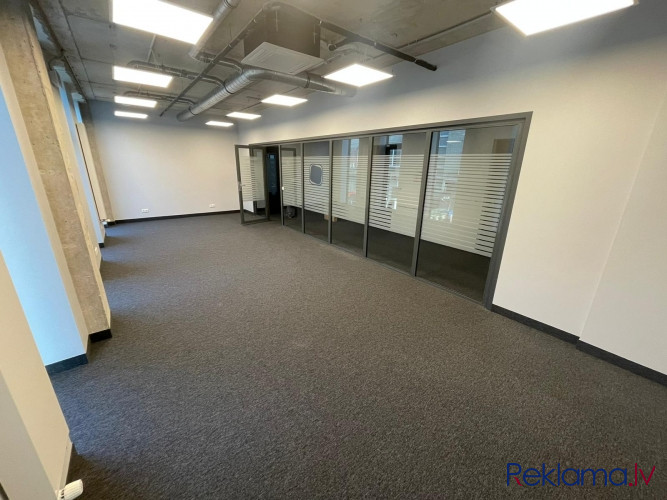 Augstas klases birojs jaunā ēkā.   + Birojs pilnībā autonoms ar privātu ieeju; + kvalitatīva Rīga - foto 8