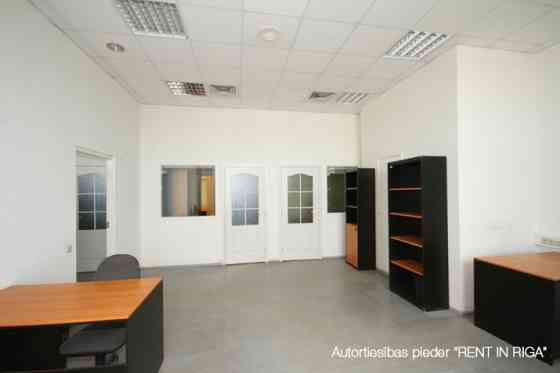 Pieejams kvalitatīvs un tikko remontēts birojs Teikā  + Fotogrāfijās telpās ir bez remonta; + biroji Рига