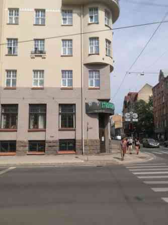 Plašas telpas ēdināšanas tipa uzņēmumam;  +Stratēģiski izdevīga vieta Rīgas centrā; +Telpas sastāv n Rīga