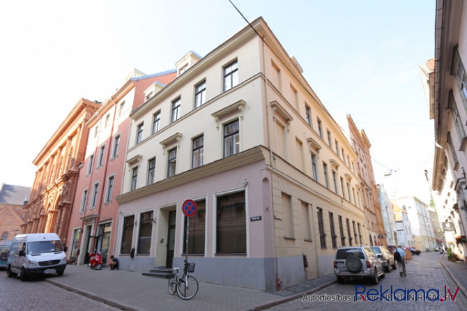 Premises for various types of business.  They are located in an active pedestrian area near Doma Squ Рига - изображение 7