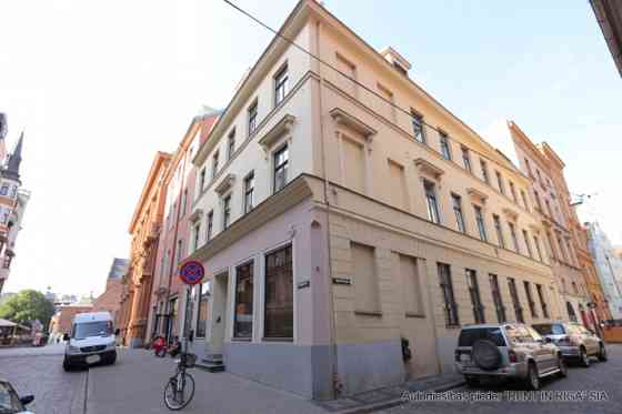 Premises for various types of business.  They are located in an active pedestrian area near Doma Squ Rīga
