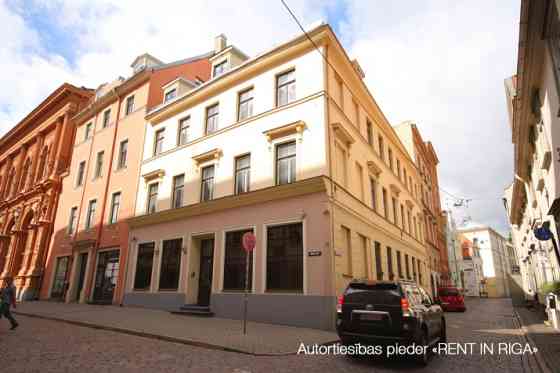Premises for various types of business.  They are located in an active pedestrian area near Doma Squ Rīga