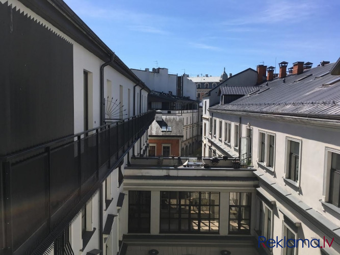 В квартале Берга базар продается просторная квартира с балконом, после Рига - изображение 1