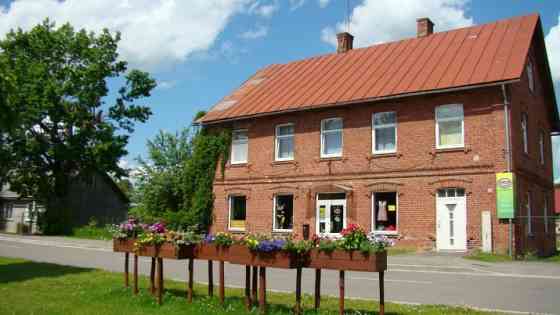 Продается просторный двухэтажный кирпичный дом в самом центре города Плявини. Rīga