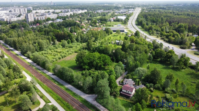 Ražotnes komplekss ostas tuvumā.  Gar teritoriju ved dzelzceļa pievads, kuru iespējams Rīga - foto 10