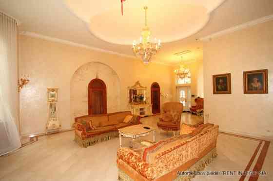 В аренду сдаётся обустроенный частный дом в Булдури, у самого моря. Общая площадь Юрмала