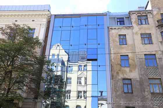 Premises for various types of business.  They are located in an active pedestrian area near Doma Squ Рига