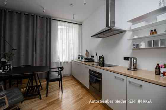 Spacious apartment in quiet center - Elizabetes Street 8.  Layout of the apartment:  + living room w Рига