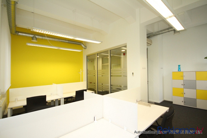 Piedāvājam nomāt biroja telpas jaunā biroja centrā. Pilnībā aprīkoti un darbam gatavi darba kabineti Рига - изображение 3