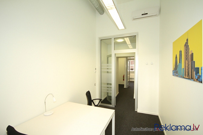 Piedāvājam nomāt biroja telpas jaunā biroja centrā. Pilnībā aprīkoti un darbam gatavi darba kabineti Рига - изображение 6