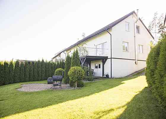 Продается солнечный и уютный двухэтажный рядный дом 220 м2 (танхаус) с землей 990 м2, в Рижский район