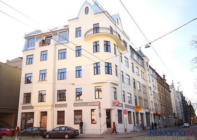 Мы продаем 1 этаж отреставрированного довоенного здания. Пересечение улиц Рига - изображение 1