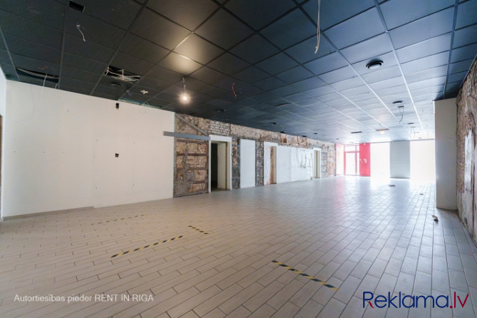 Investīciju objekts- tirdzniecības centrs Iļģuciemā. + 2 ēku platība 2497 m2. + Zemes gabala Rīga - foto 5