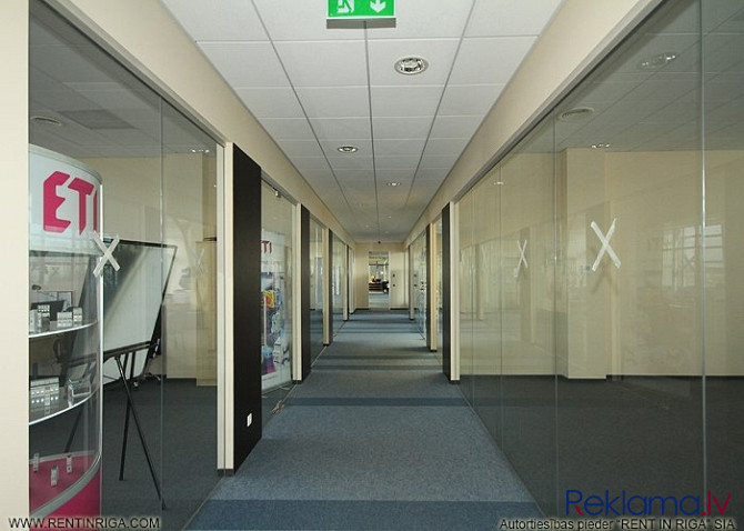 Iznomā biroja telpas renovētā biroju ēkā Pļavniekos.  + 2. stāvs. + Platība sastāv no Rīga - foto 2