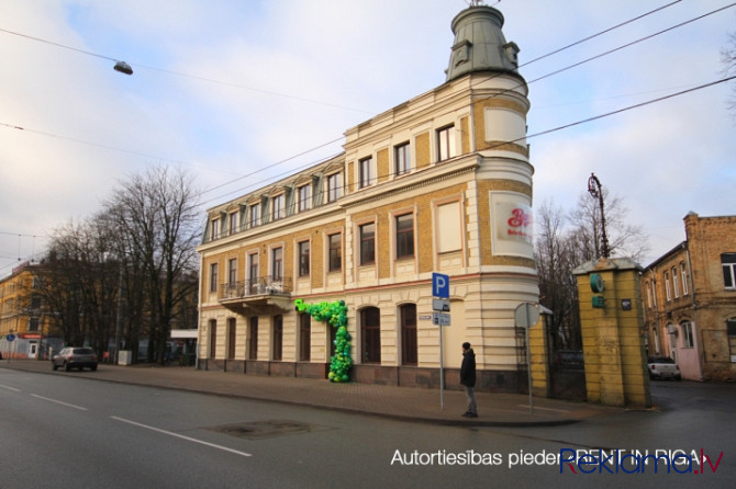 Iznomā tirdzniecības/biroja telpas VEF'ā.  + 1. stāvs. + Platība sastāv no zāles un Rīga - foto 11