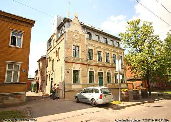 Продается домовладение в Центре Риги, на Улице Руйенас.  Четырехэтажное здание с Рига