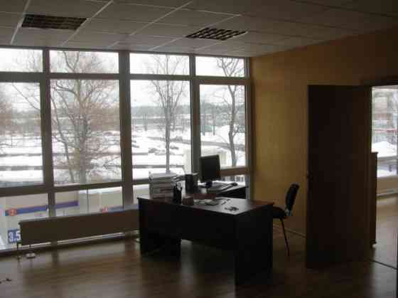 Biroja telpas jaunā biroju ēkā Pļavniekos.   + 4. stāvs. + Platība sastāv no vienas lielas telpas, d Рига