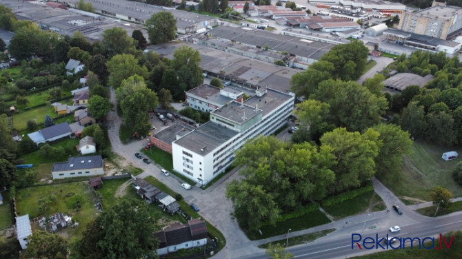 Pārdod 4 stāvu biroju ēku ar zemi 0.6350 ha.  Īpašumā ietilpst: (C) Buļļu iela 70a - parks Rīga - foto 7