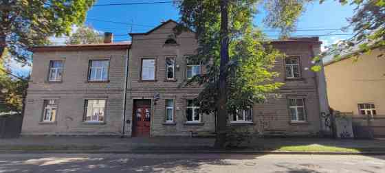 Продается ухоженный, уютный жилой дом состоящий из 8 квартир (23 - 108м2), с Rīga