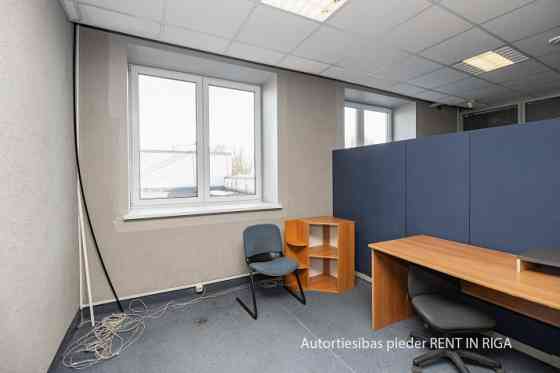 Сдаем в аренду качественные офисные помещения в авто салоне, недалеко от кольца Rīga