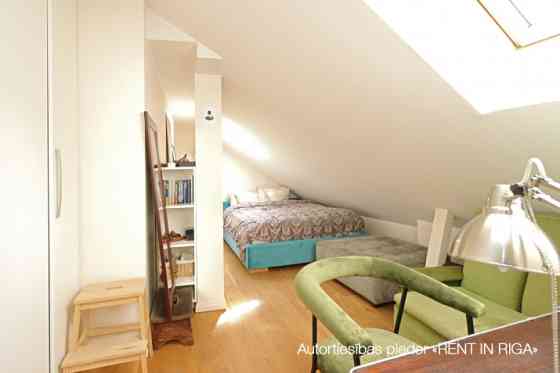 Уютная, светлая 2-этажная 3-комнатная квартира (2 изолированные спальни и гостиная, Rīga