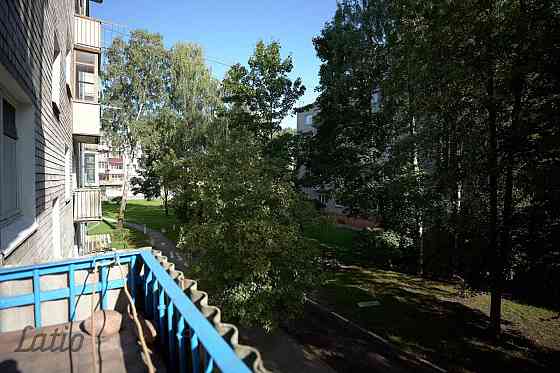 Pārdod divistabu dzīvokli (nav stūra) ar balkonu Daugavgrīvā. Otrais stāvs. Dzīvokļa stāvoklis ir la Рига