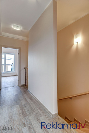 Ilgtermiņa īrei tiek piedāvāta rindumājas daļa- daļēji mēbelēti apartamenti.
Pilsētas Rīgas rajons - foto 10