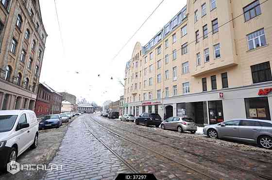 Izīrē modernu, izremontētu 4- istabu dzīvokli bez mēbelēm pašā Rīgas centrā - Martas ielā 9.  + 96 m Rīga