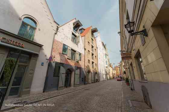 Ниже - видеообзор квартиры. Дыхание старины и спокойствие старого города Rīga