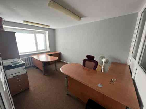 Piedāvājumā biroja telpas Ziepniekkalnā, BA "Turība" ēkā.  + Platība sastāv no 3 telpām; + Ieeja no  Rīga