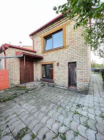 Pārdošanā rindu māja ar zemi labā privātmāju rajonā.
Īpašuma sastāvs:
Zeme - 600 kv.m.
Māja - 132,8  Jelgava un Jelgavas novads